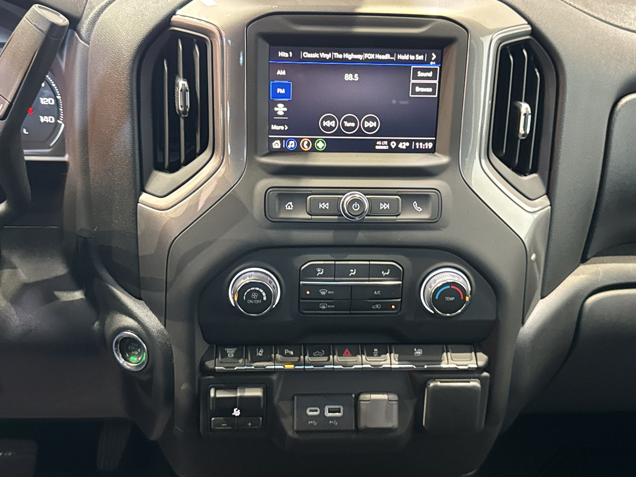 New 2026 Chevrolet Silverado 2500 Custom w/ Custom Value Package AWD/4WD image 28