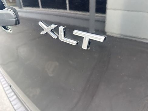 Used 2025 Ford Transit 350 XLT RWD image 18