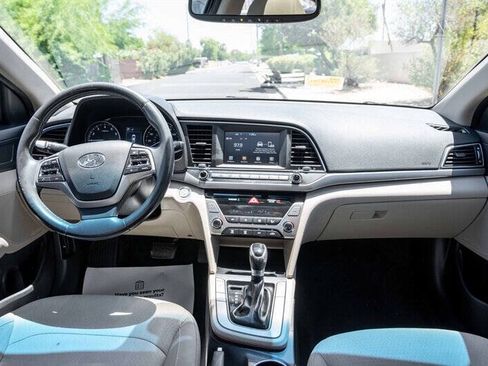 Used 2018 Hyundai Elantra Value Edition FWD image 18