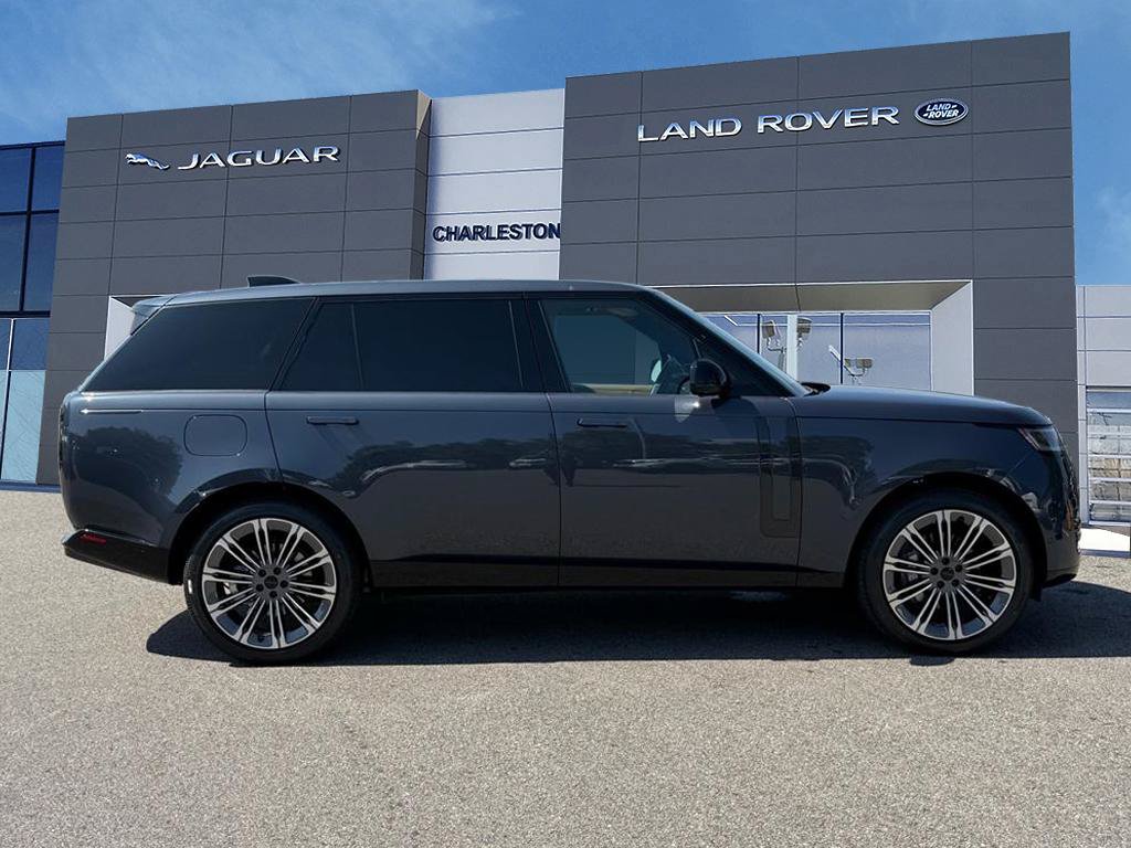 New 2026 Land Rover Range Rover Long Wheelbase SE AWD/4WD image 6