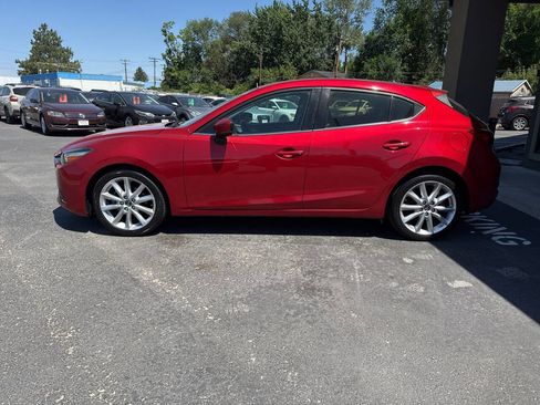 Used 2017 MAZDA MAZDA3 Touring image 4