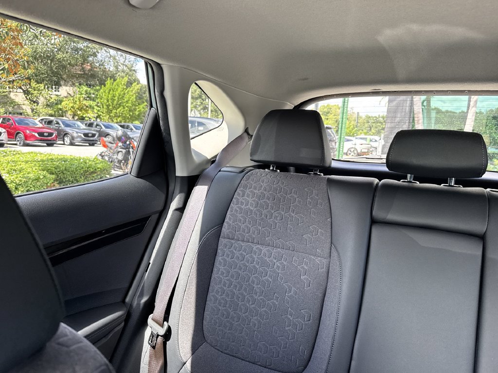 Used 2025 Kia Seltos S FWD image 17