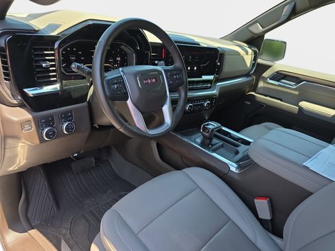 Used 2024 GMC Sierra 1500 SLT w/ SLT Premium Plus Package AWD/4WD image 15