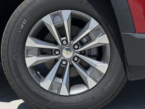 New 2026 Chevrolet Equinox LT w/ Safety and Technology Package FWD image 9