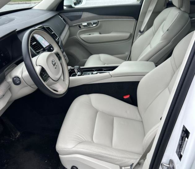 Used 2024 Volvo XC90 T8 Plus AWD/4WD image 4