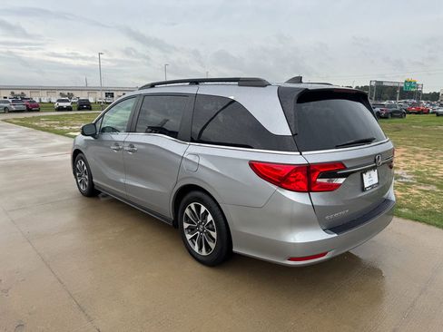 Certified 2024 Honda Odyssey EX-L image 6