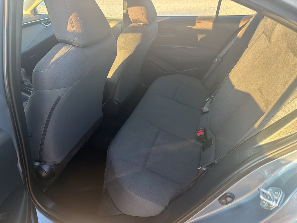 Used 2022 Toyota Corolla LE w/ Carpet Mat Package (TMS) FWD image 10
