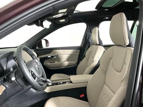 New 2026 Volvo XC90 B6 Plus w/ Protection Package Premier image 30