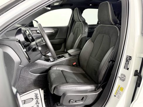 Used 2021 Volvo XC40 P8 Recharge w/ Advanced Package AWD/4WD image 35