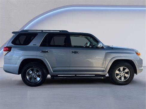 Used 2011 Toyota 4Runner SR5 image 7