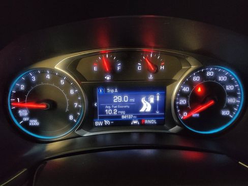 Used 2021 Chevrolet Equinox LT image 23