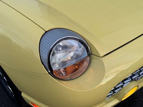 Used 2002 Ford Thunderbird image 10