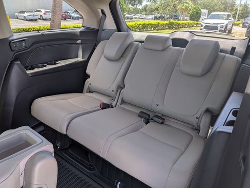 Used 2024 Honda Odyssey Touring image 15