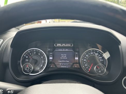 Used 2019 RAM 1500 Big Horn AWD/4WD image 29