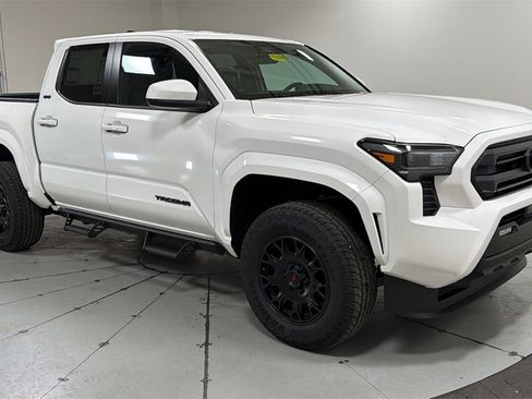 New 2026 Toyota Tacoma SR5 image 3