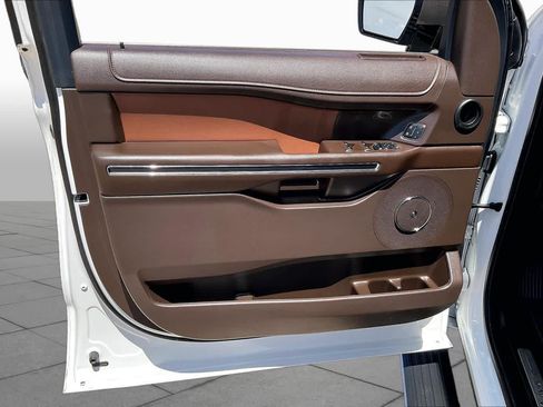 Used 2024 Ford Expedition Max King Ranch AWD/4WD image 22