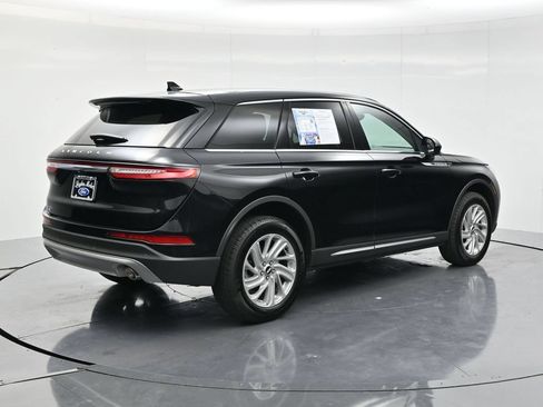 Used 2025 Lincoln Corsair AWD image 5