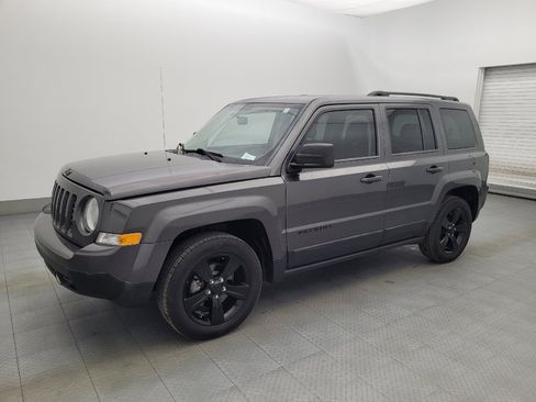 Used 2014 Jeep Patriot Sport image 2