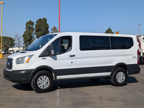 Used 2018 Ford Transit 150 XLT image 3