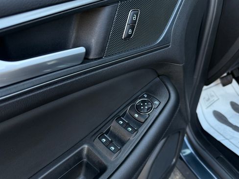 Used 2024 Ford Edge SE image 27