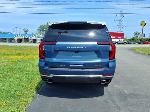 Used 2025 GMC Yukon Denali w/ Denali Reserve Package image 4
