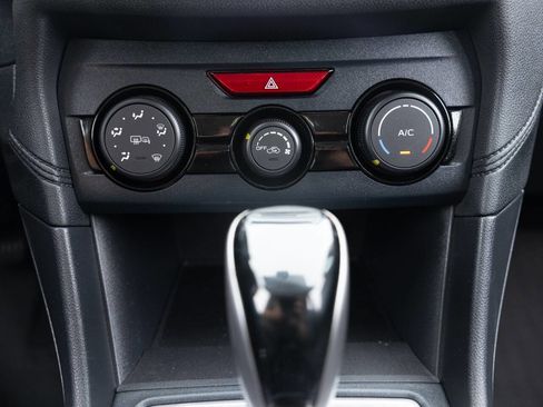 Used 2019 Subaru Crosstrek 2.0i Premium w/ Eyesight System image 34