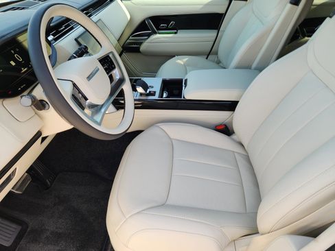New 2026 Land Rover Range Rover SE image 12