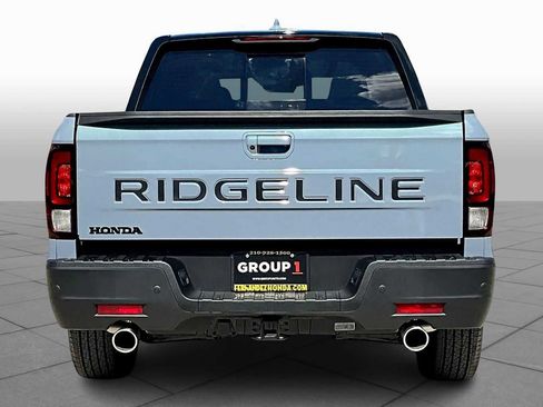 New 2026 Honda Ridgeline Black Edition image 4