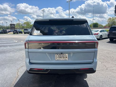New 2026 Lincoln Navigator L Reserve AWD/4WD image 6