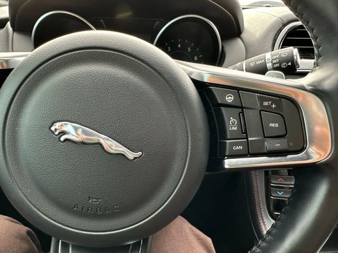 Used 2017 Jaguar F-PACE S image 42