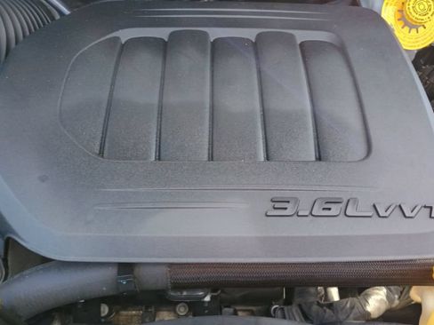 Used 2019 Dodge Grand Caravan SXT FWD image 29