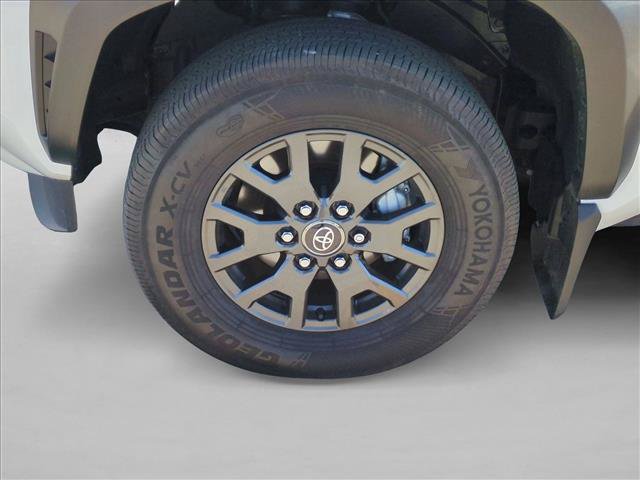 Certified 2025 Toyota 4Runner SR5 AWD/4WD image 23