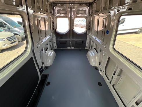 New 2026 Mercedes-Benz Sprinter 2500 image 23
