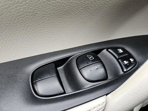 Certified 2021 Nissan Rogue Sport SL w/ Premium Package image 32