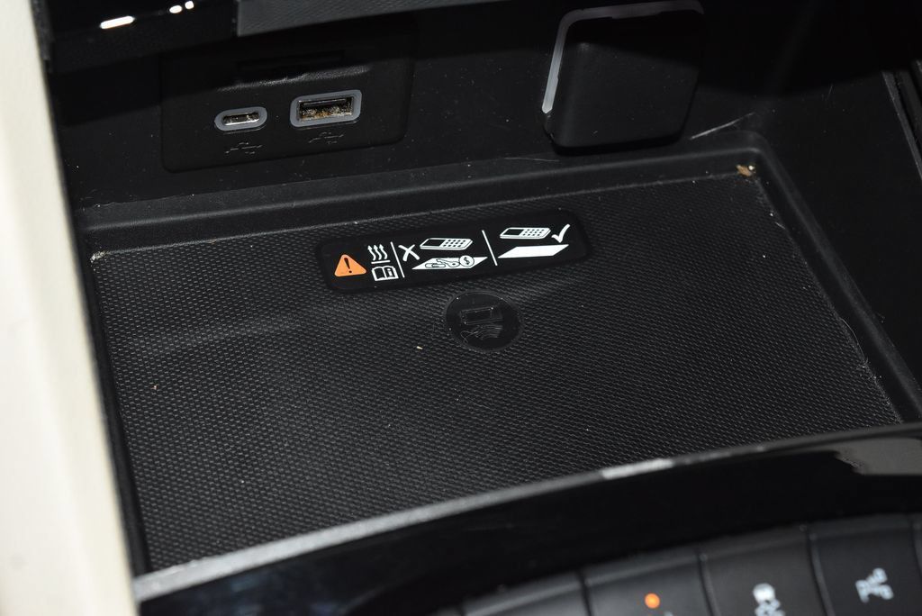 Used 2023 Buick Envision Avenir FWD image 17