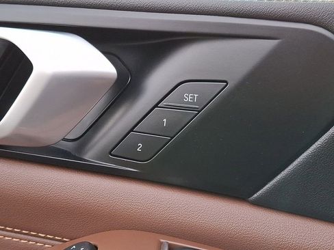 Used 2024 BMW X5 xDrive40i w/ Premium Package AWD/4WD image 23