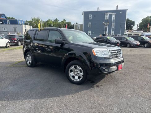 Used 2015 Honda Pilot LX image 3
