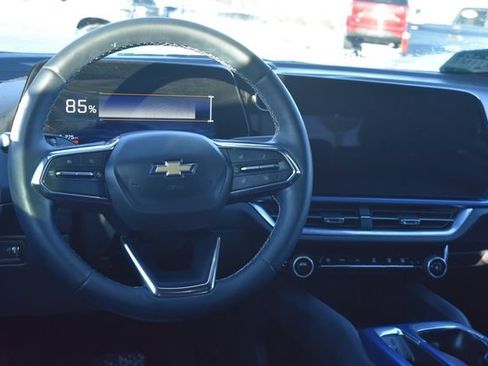 Certified 2024 Chevrolet Equinox EV LT image 20