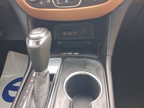 Used 2020 Chevrolet Equinox Premier FWD image 21