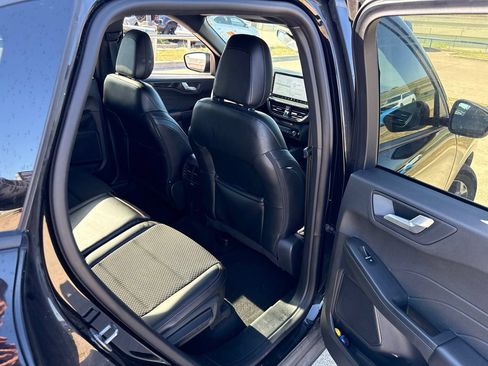 Used 2024 Ford Escape ST-Line w/ Tech Pack #1 FWD image 13