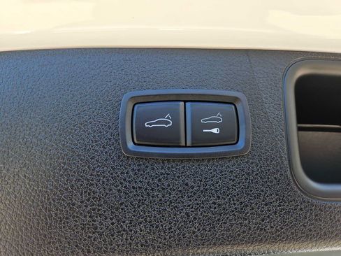 Certified 2026 Porsche Macan S AWD/4WD image 51