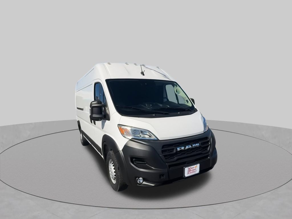 Used 2024 RAM ProMaster 2500 w/ Convenience Group FWD image 3