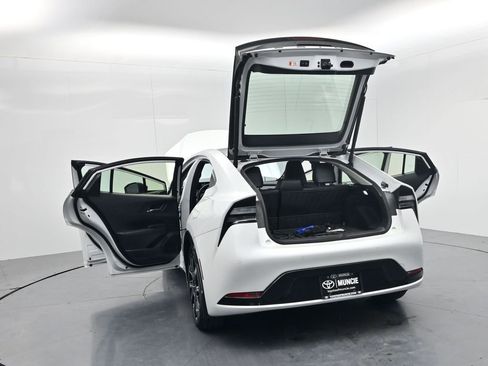 Used 2024 Toyota Prius Prime Premium image 62