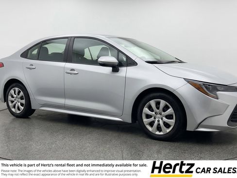 Used 2025 Toyota Corolla LE FWD image 1