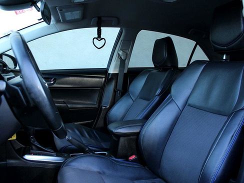 Used 2019 Toyota Corolla SE w/ Carpet Mat Package (TMS) image 10