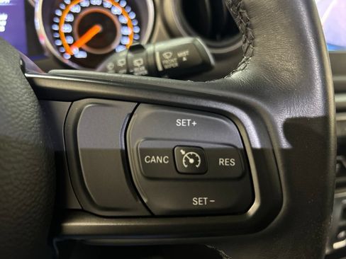 Used 2022 Jeep Wrangler Sport AWD/4WD image 18