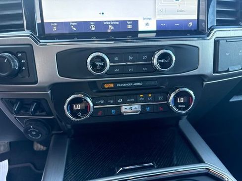 Certified 2022 Ford F250 Platinum w/ FX4 Off-Road Package AWD/4WD image 37