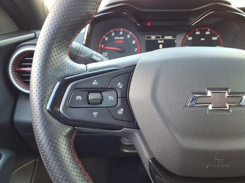 Used 2025 Chevrolet Trax RS w/ Driver Confidence Package image 26