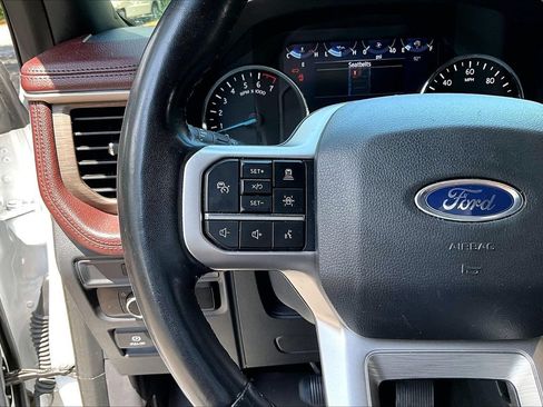 Used 2024 Ford Expedition Limited AWD/4WD image 10