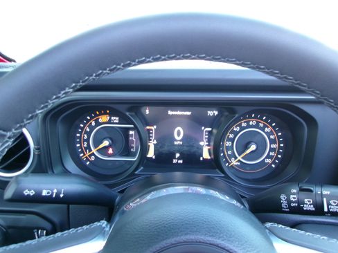 New 2025 Jeep Wrangler Unlimited Sahara image 9